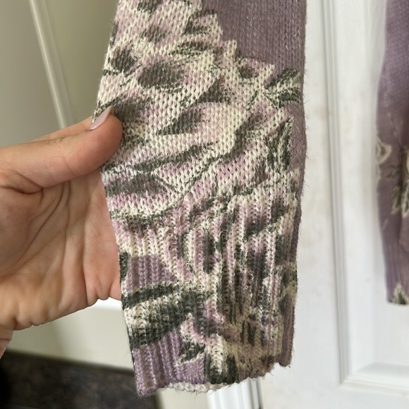 Show Me Your Mumu Bonfire sweater in Liv lov lav knit - Picture 8 of 13